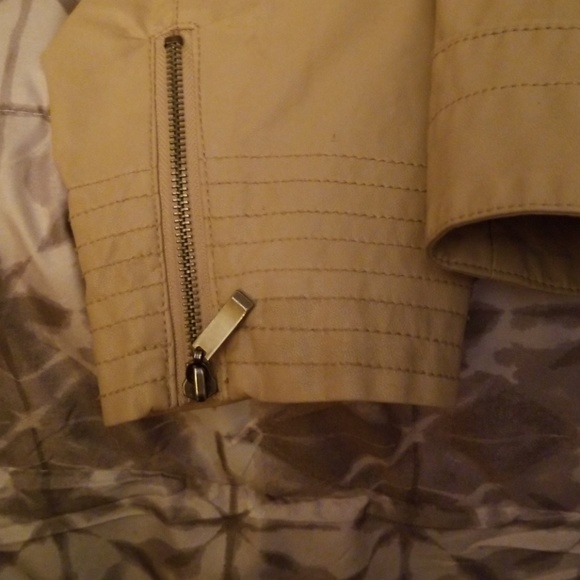 Jacket - Picture 5 of 5